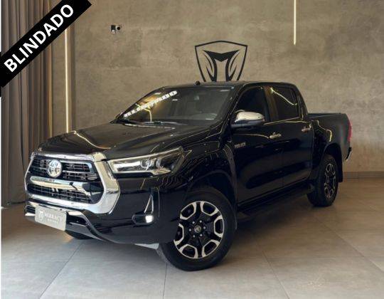 TOYOTA HILUX 2.8 D-4D TURBO DIESEL CD SRX 4X4 AUTOMÁTICO TOYOTA HILUX 2.8 D-4D TURBO DIESEL CD SRX 4X4 AUTOMÁTICO